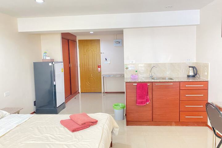 Room 12 of 50