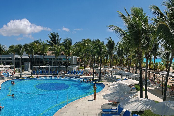 Pools & Facilities