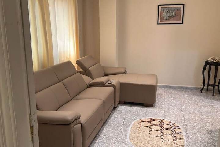 Room 8 of 18