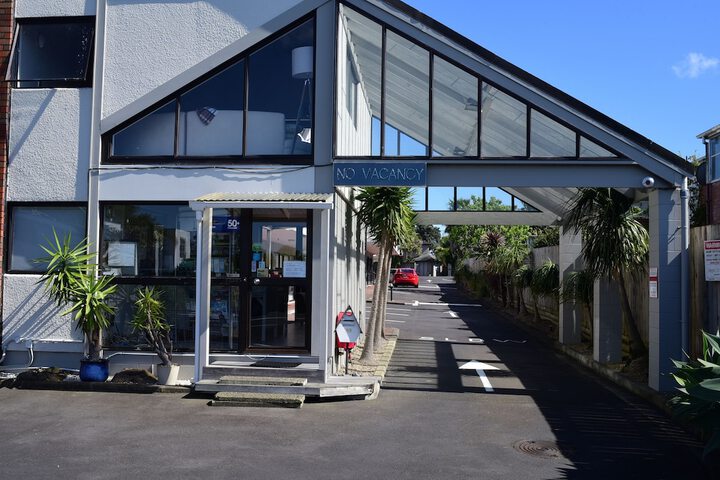 Entrance & Lobby