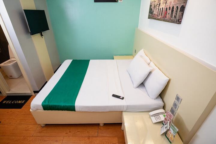 Room 7 of 46
