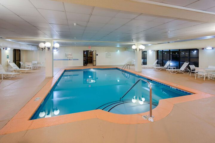 Pool 35 of 44