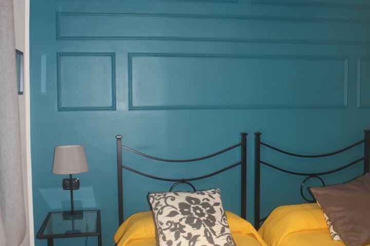 Room 6 of 35