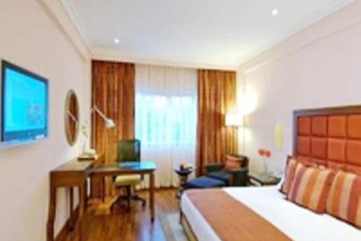 Room 9 of 19