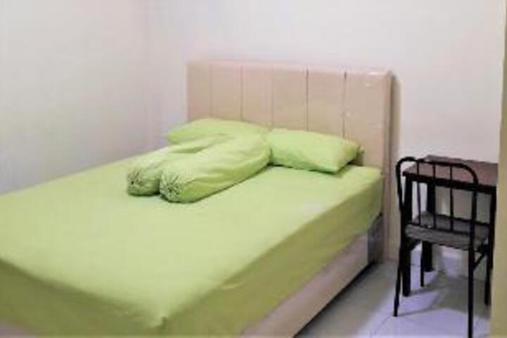 Room 2 of 5