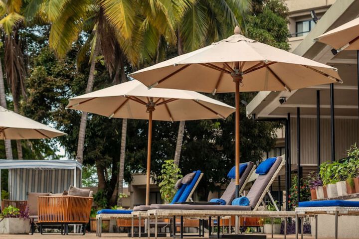 Pool Hotel
