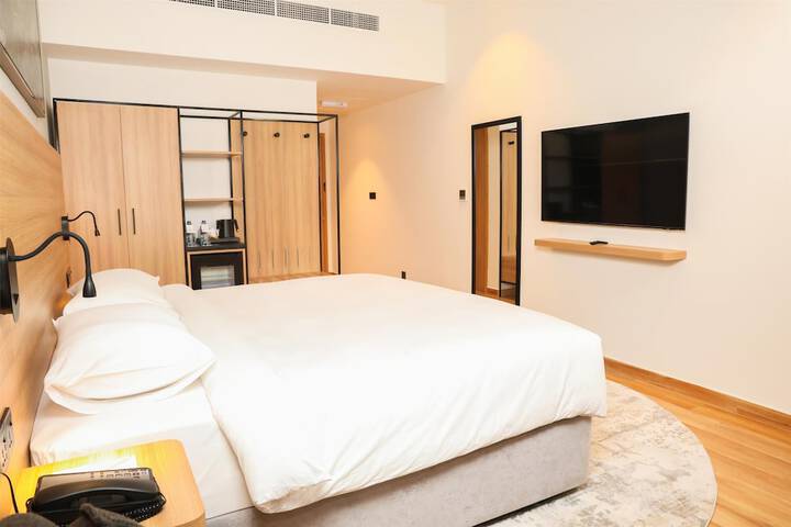 Room 16 of 54