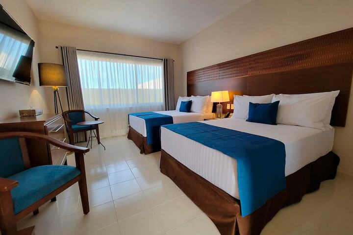 Room 3 of 34