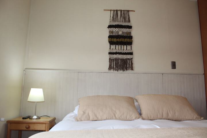Room 11 of 32