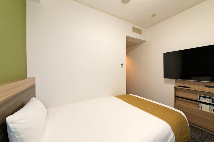 Room 12 of 30