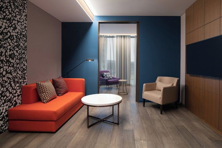 Room 30 of 74