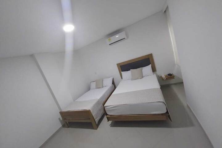 Room 10 of 24