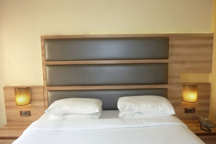 Room 19 of 38