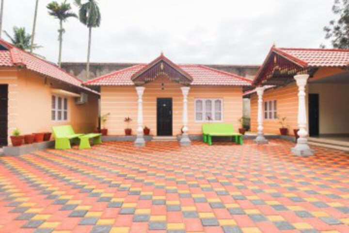 OYO 62733 Bs Residency