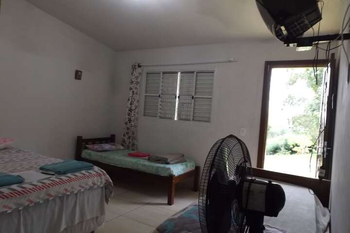 Room 6 of 16
