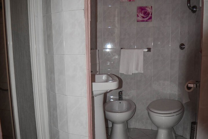 Room 15 of 30