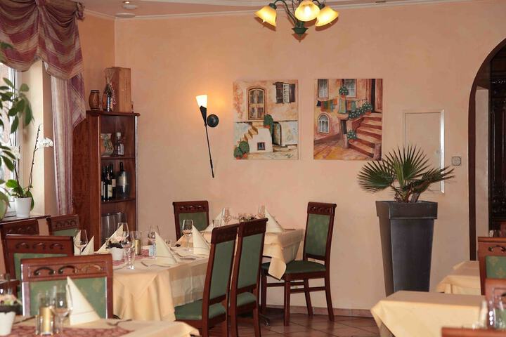 Dining 14 of 20
