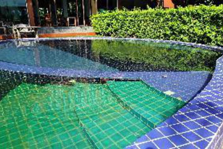 Pool 45 of 53