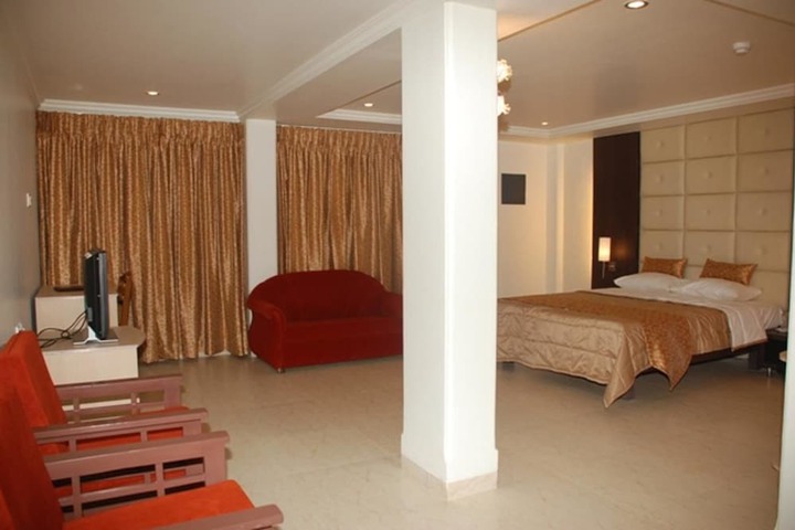 Room 3 of 14