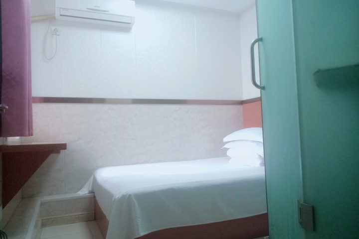 Hotel 13 of 36
