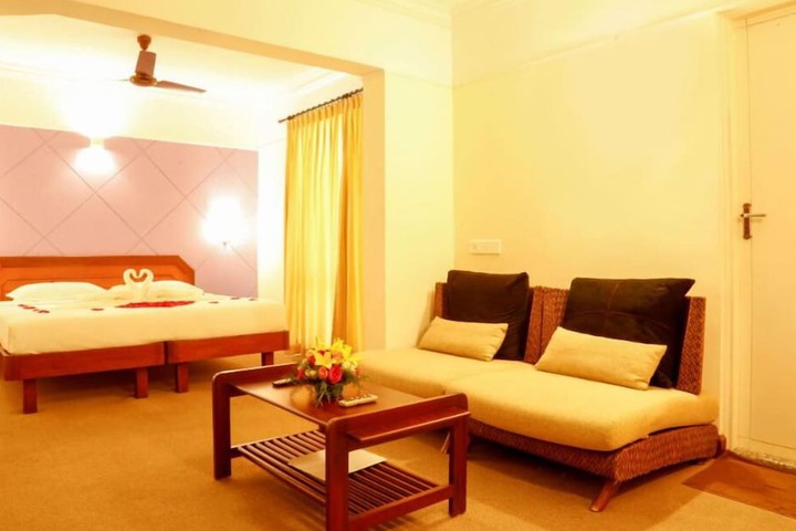Room 12 of 33