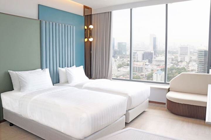 Room 27 of 79