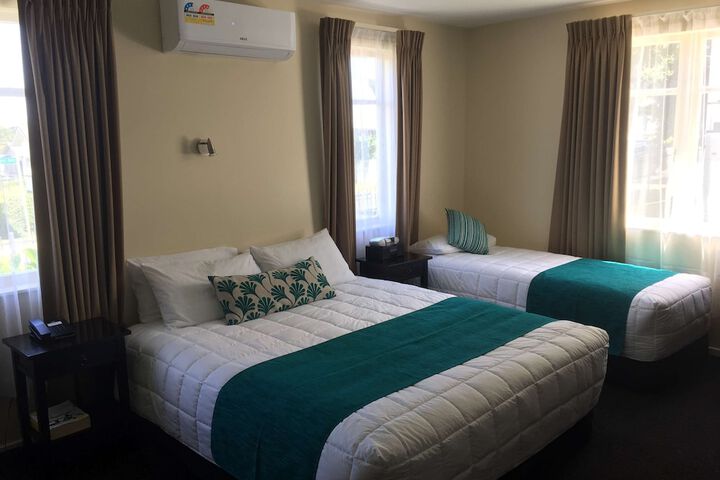 Room 15 of 21