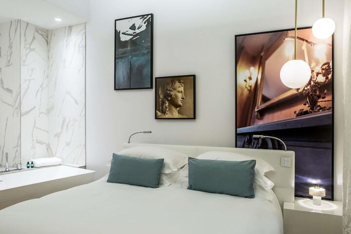 Room 111 of 255