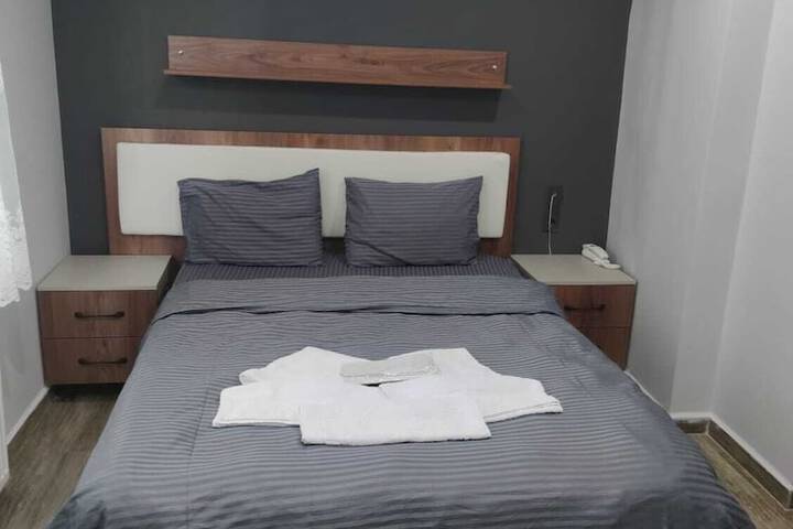 Room 4 of 22