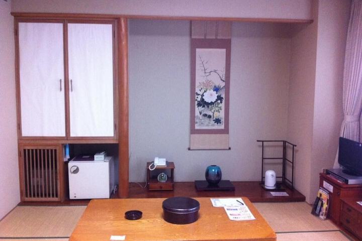 Room 14 of 30