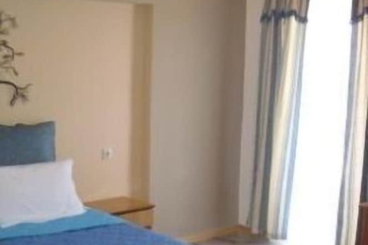 Room 14 of 39