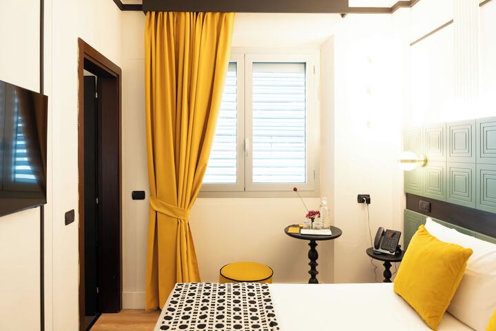 Room 34 of 103