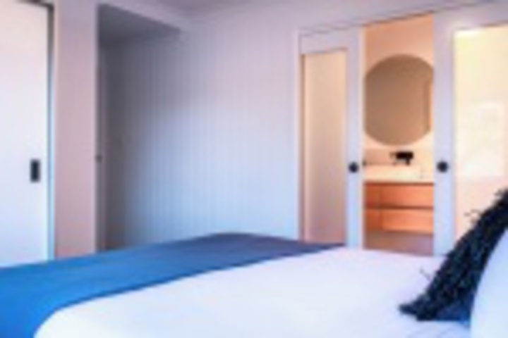 Room 77 of 108