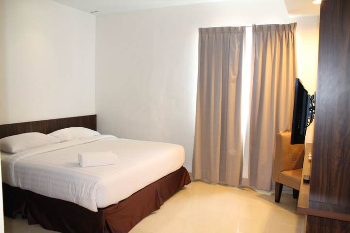 Room 2 of 26