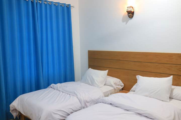 Room 26 of 100