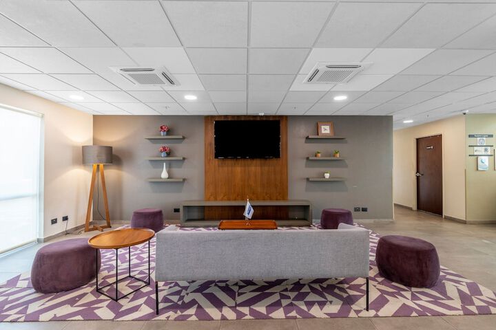 Guest Lobby