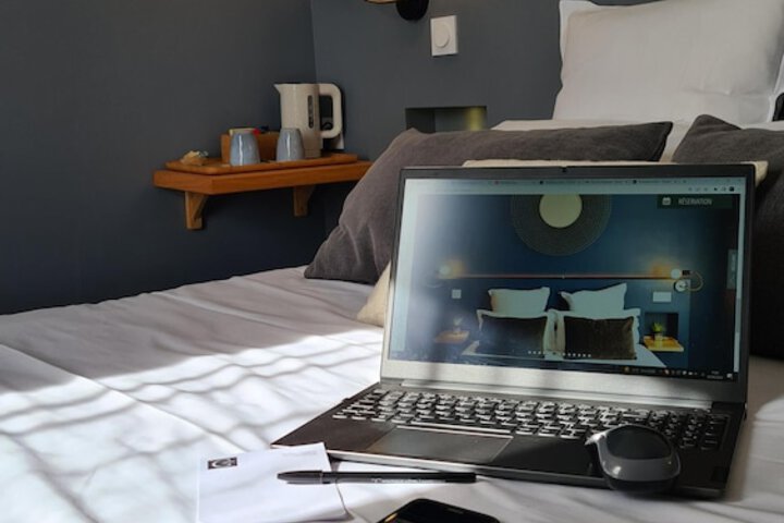 Room 46 of 210