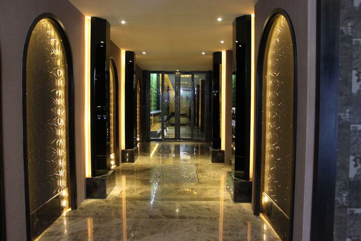Hotel 2 of 53