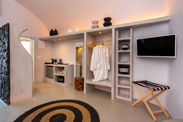 Room 35 of 192