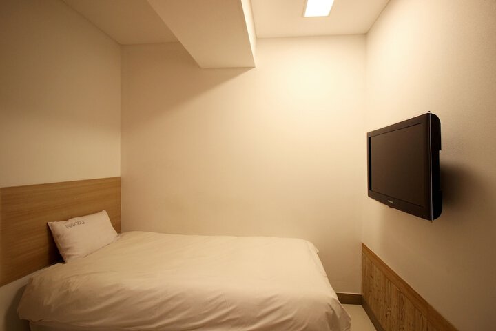 Room 22 of 44