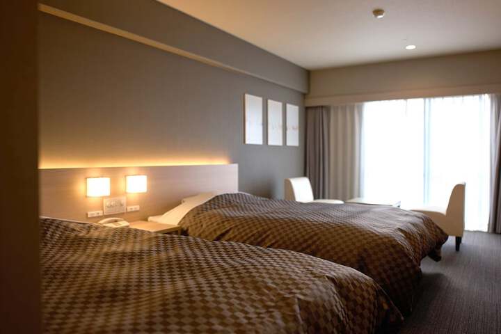 Room 15 of 32