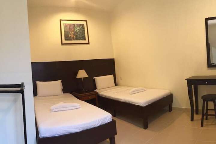 Room 2 of 17