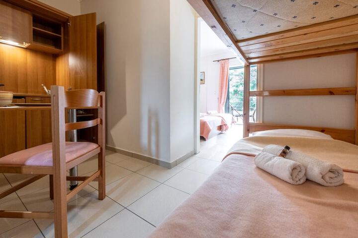 Room 14 of 52