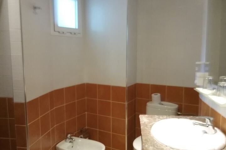 Room 26 of 65