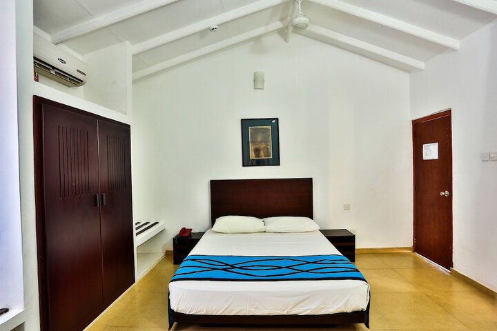 Room 11 of 29