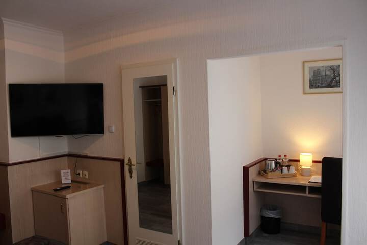 Room 10 of 53