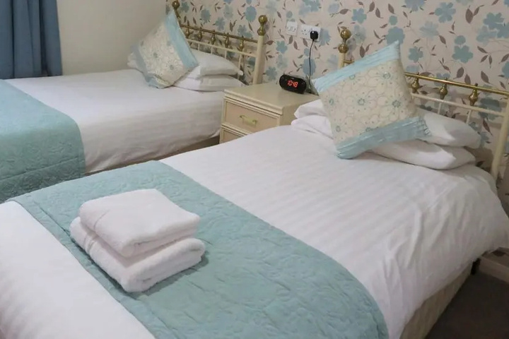 guest_rooms