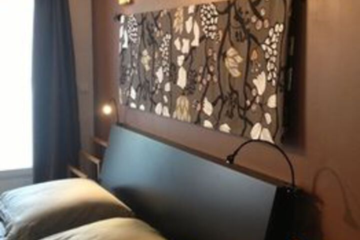 Room 42 of 85