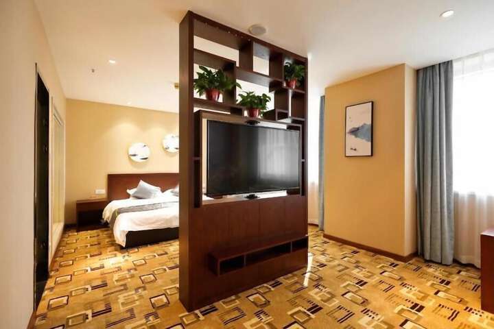 Room 21 of 60