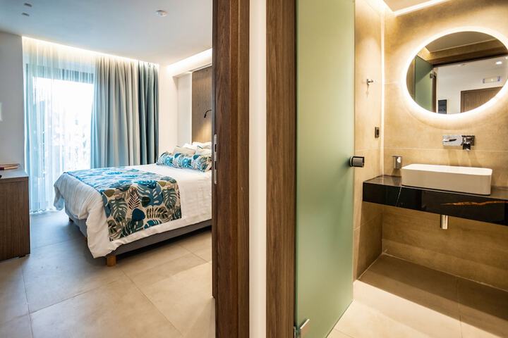 Room 17 of 59